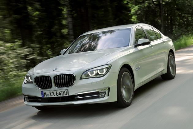 2017 Bmw 7 Series Facelift Gallery Fooyoh Entertainment For Now Through Bmw S Benefit From A Revised 4 Liter V8 Twin Turbocharged Engine With Direct Injection Chruning Out 540 Horses And 538 Lb Ft