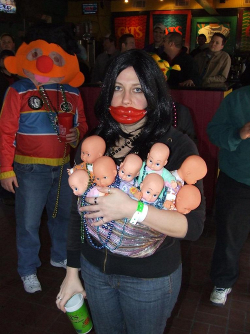 celebrity-halloween-costume-kanye-octomom-nadya-suleman.jpg