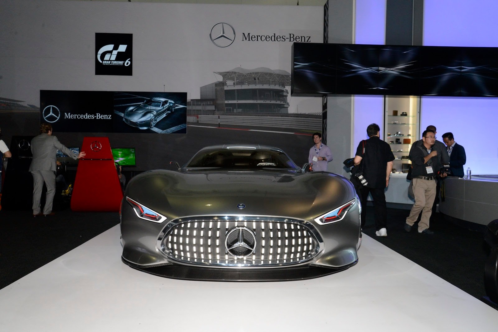 Мерседес Бенц AMG Vision Gran Turismo