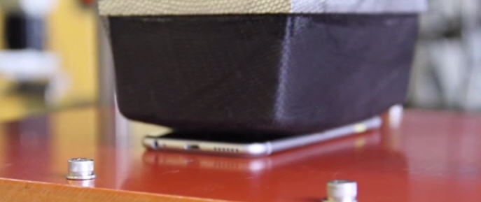 Apple Shows How They Real-Life-Test Their iPhones in the Lab [VIDEO ...
