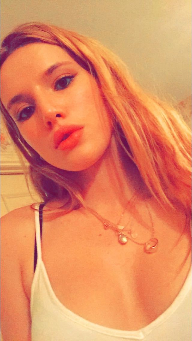 You Should Be Following Bella Thorne on SnapChat :: FOOYOH ENTERTAINMENT.