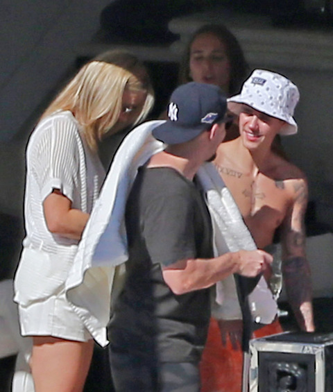 Justin Bieber Is Hanging Out With Gigi Hadid Now Fooyoh Entertainment 