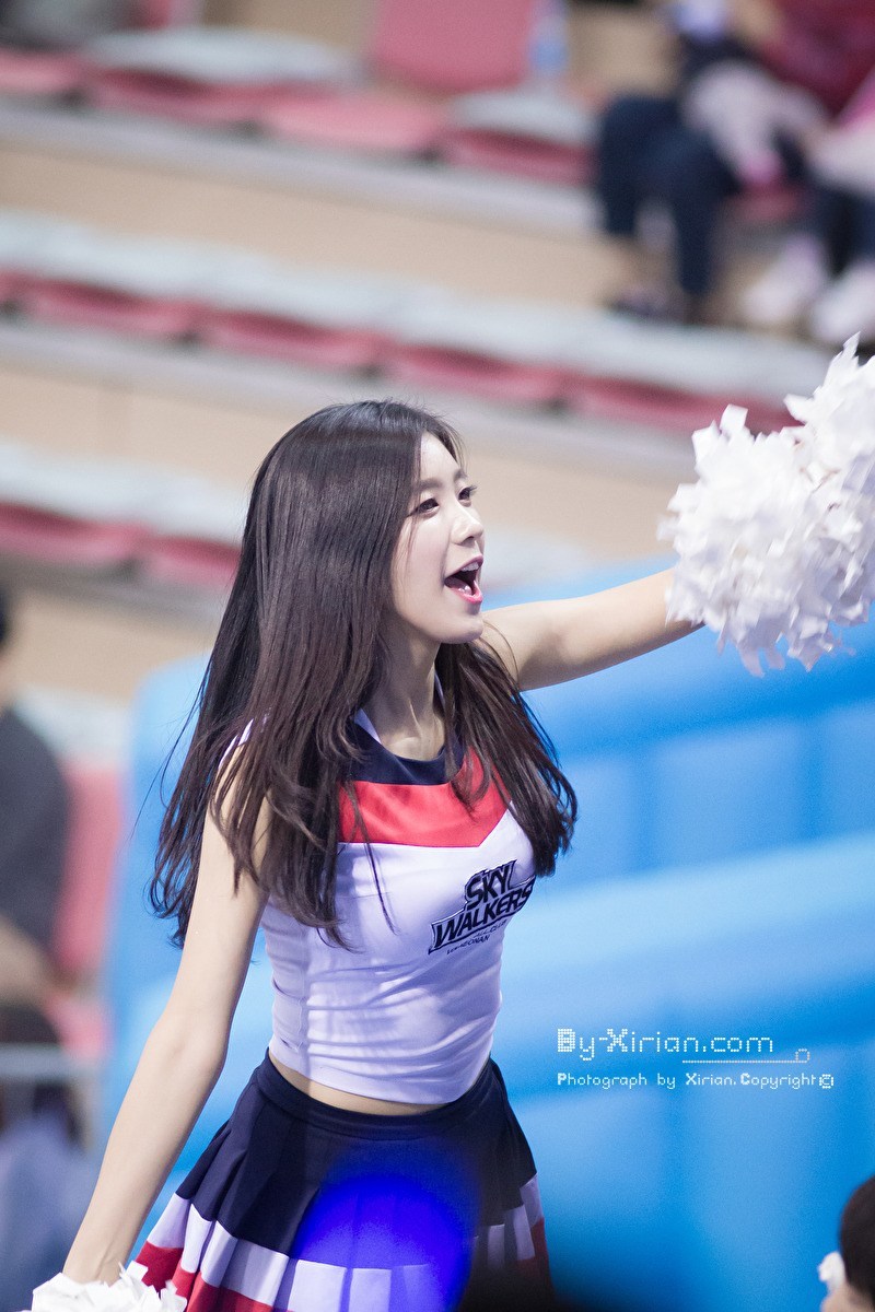 The Internet Is Crushing Over This Hot Korean Cheerleader Fooyoh
