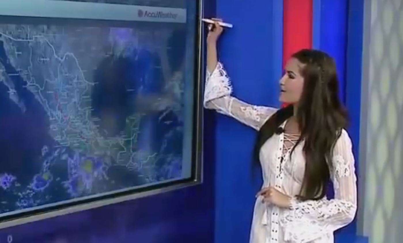 This Guatamalan Weather Girl Wears A See Through Dress On Live Tv Fooyoh Entertainment