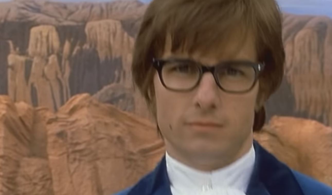 Tom Cruise is Austin Powers in "Austinpussy" Opening Scene ...