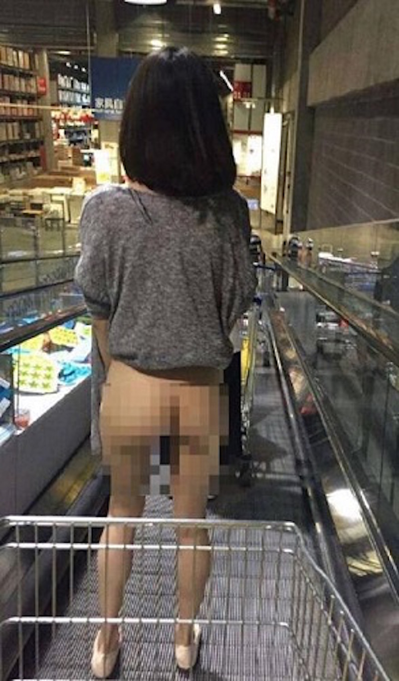 Shopping with no panties