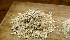 The Secret to Eating Less is Oat Bran