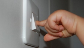 Want to Lose Weight? Turn Off the Lights!